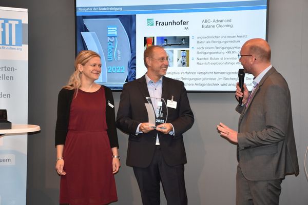 Gewinner des FiT2clean Award 2022: Das Fraunhofer IPA 1. Gewinner des FiT2clean Award 2022 Fraunhofer IPA